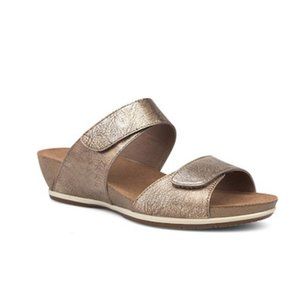 Dansko Vienna Gold Nappa Sandal, size 41 (10.5-11), like new